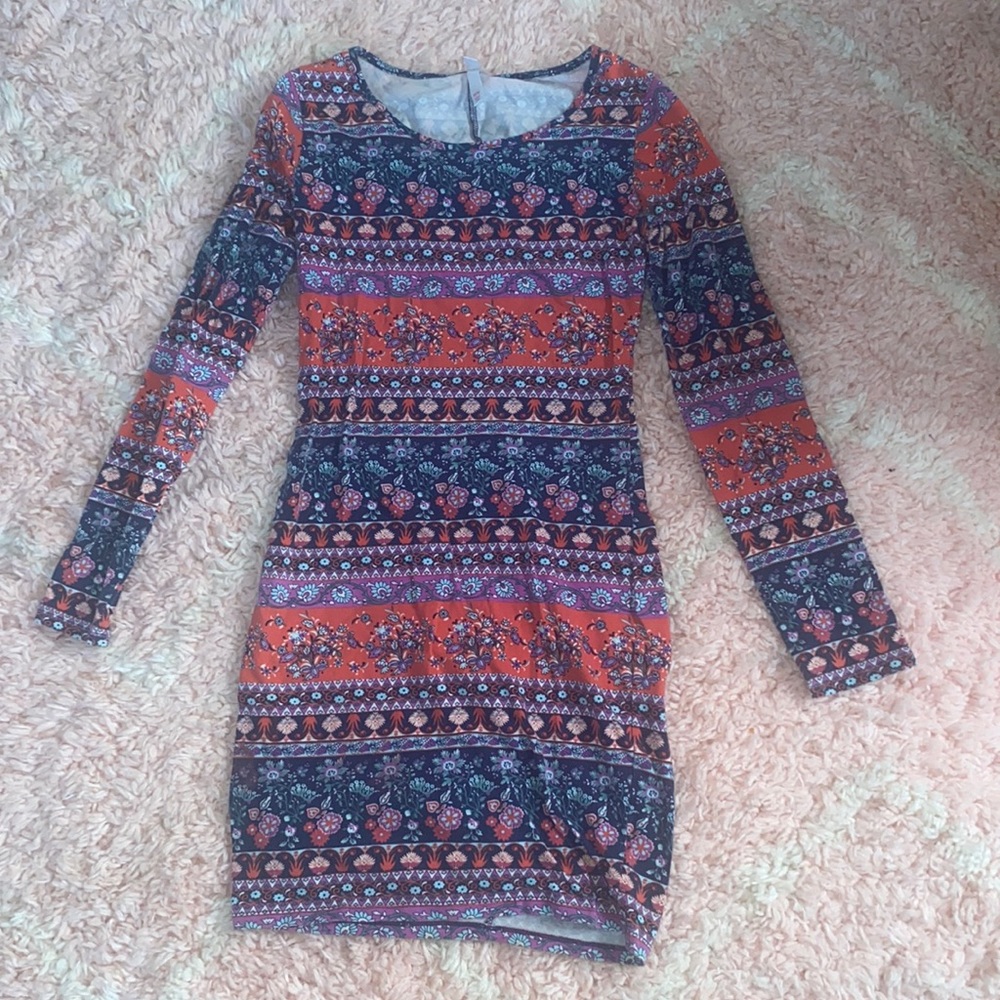 Floral Print Form Fitting Long Sleeve Dress